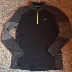 Men’s athletic top